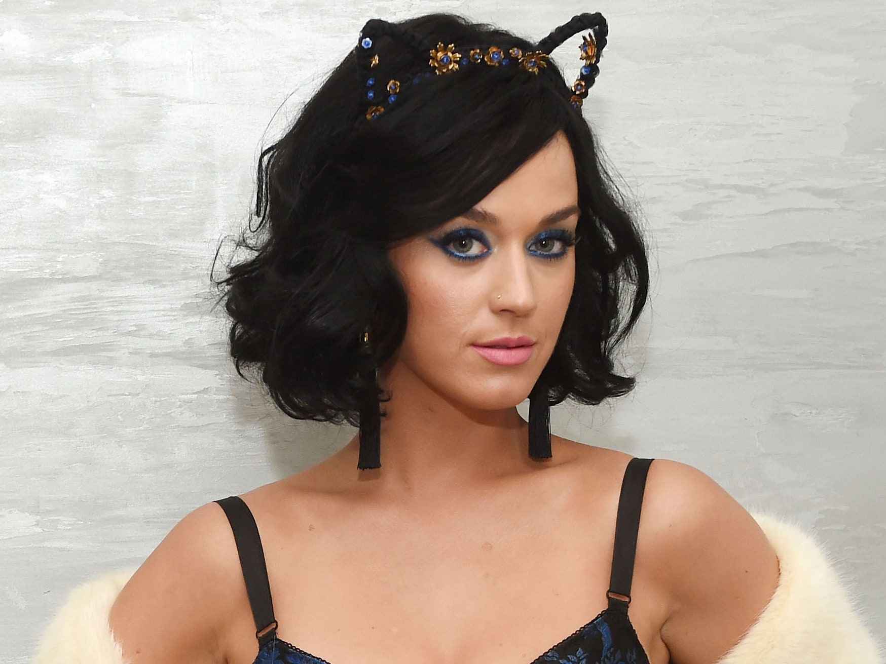 Katy Perry’s DIY Beauty Secret Is Already In Your Kitchen Cabinet